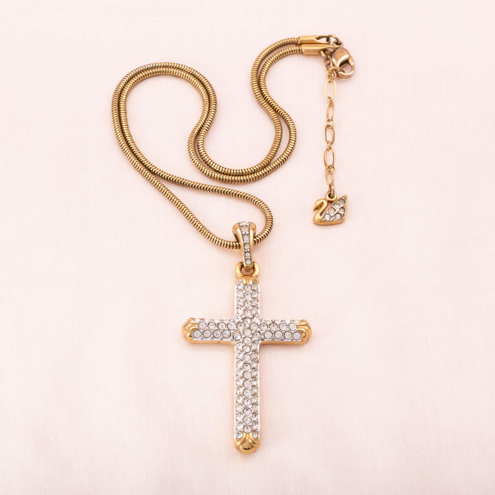 Swarovski-vergoldete-Halskette-großer-Kreuz-Anhänger