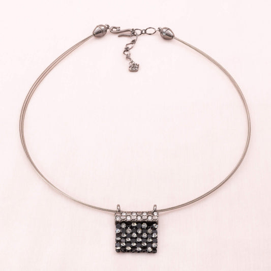 Swarovski-Halskette-mit-eckigem-schwarzen-Kristall-Anhänger