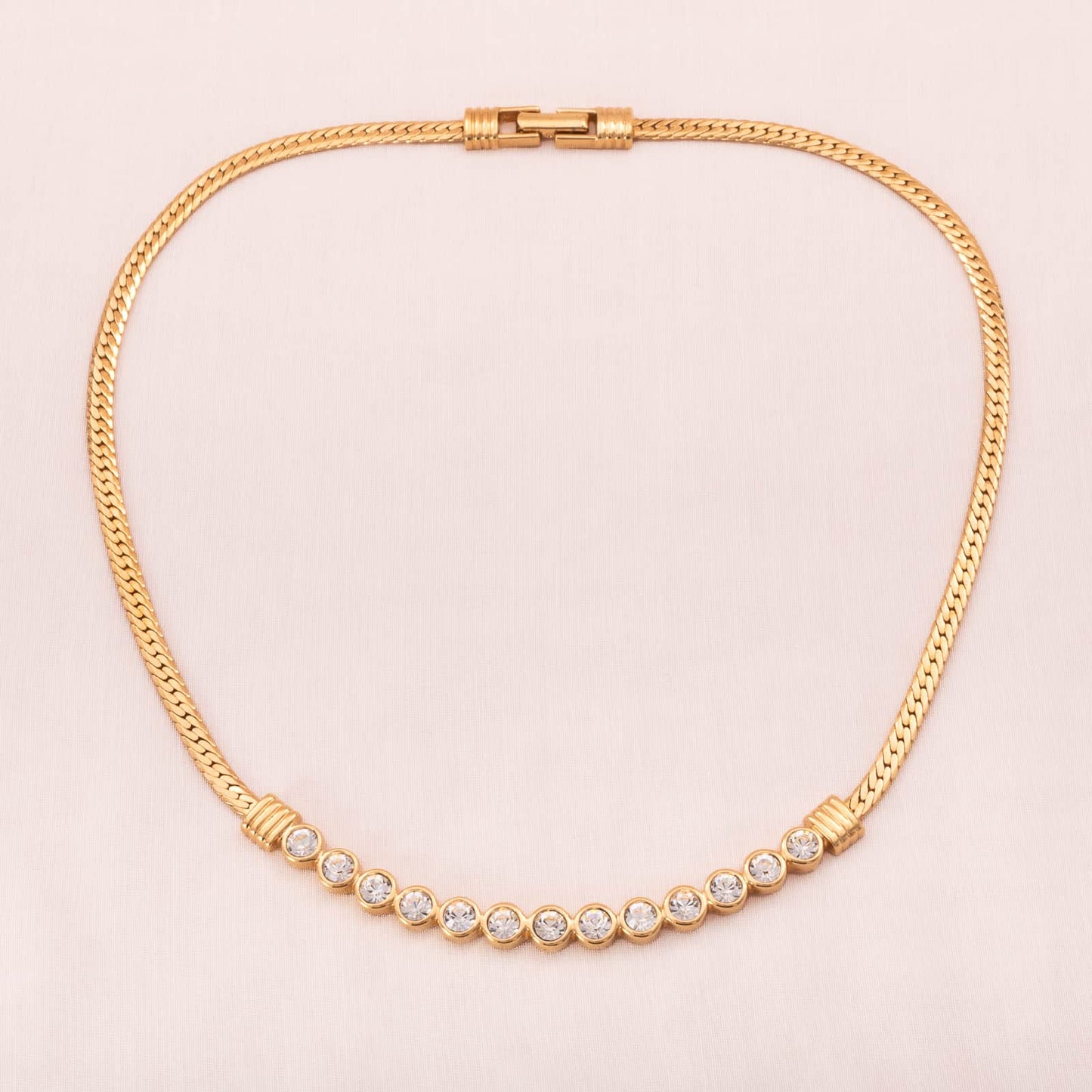 Swarovski-vergoldete-Halskette-rund-gefasste-Kristalle