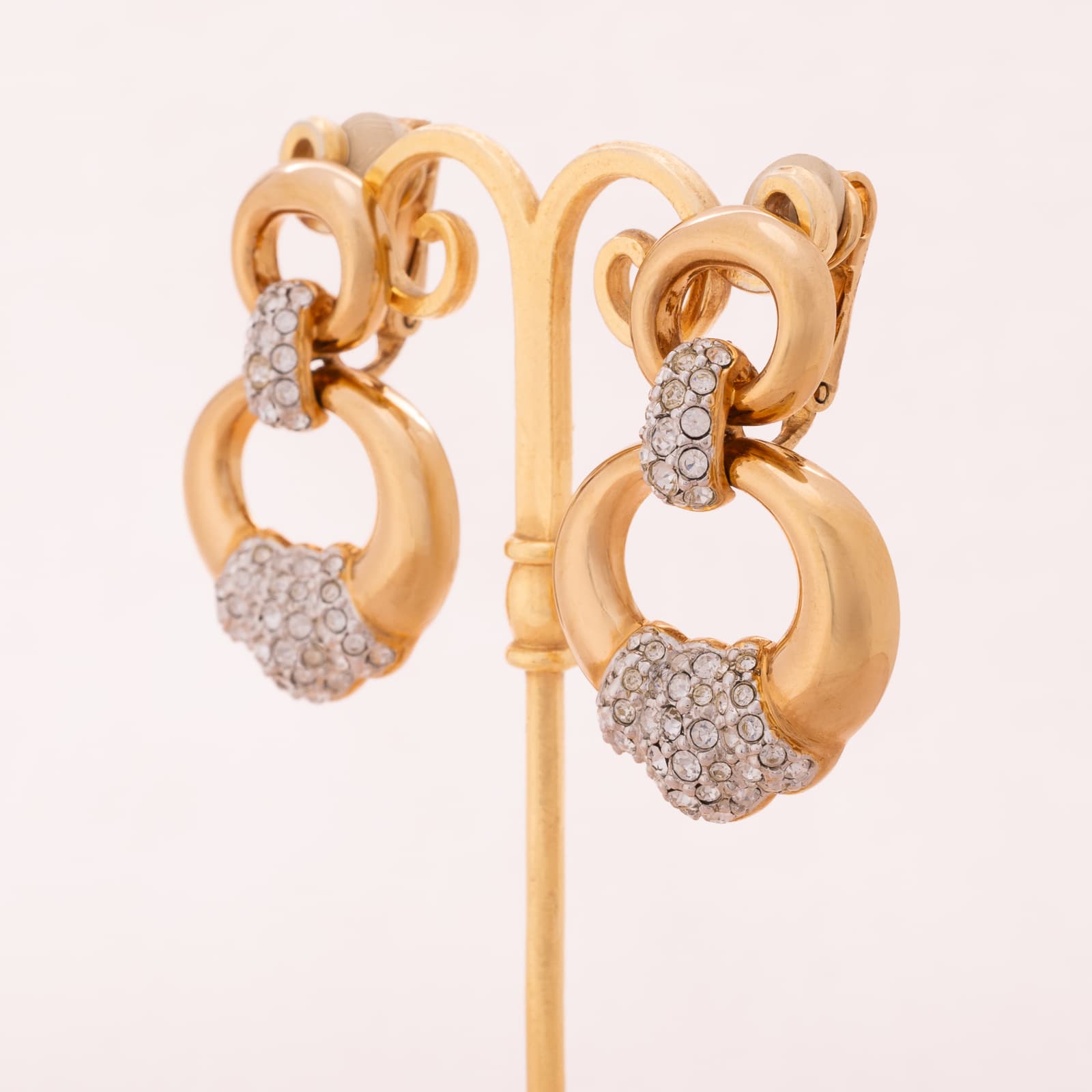 Swarovski-vergoldete-Ohrclips-Türklopfer-Design