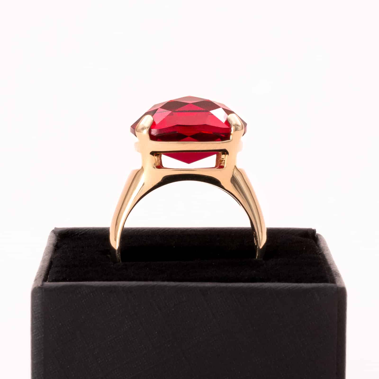 Swarovski-Ring-vergoldet-pink-roter-glitzernder-Kristall