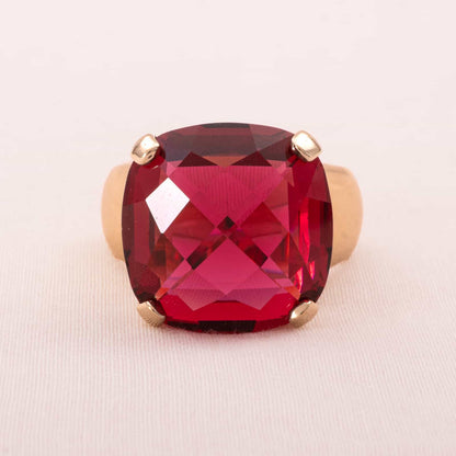 Swarovski-Ring-vergoldet-pink-roter-glitzernder-Kristall-Facettenschliff