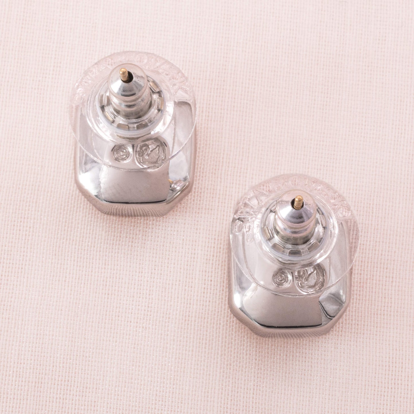 Swarovski-Ohrringe-rhodinierte-Rückseite-Schwan-Signatur