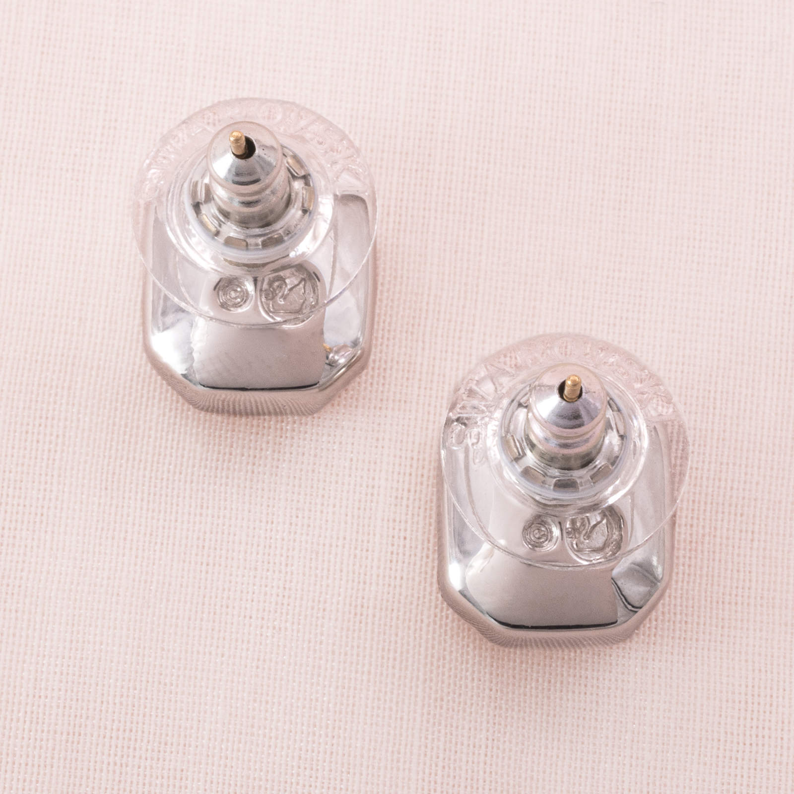 Swarovski-Ohrringe-rhodinierte-Rückseite-Schwan-Signatur