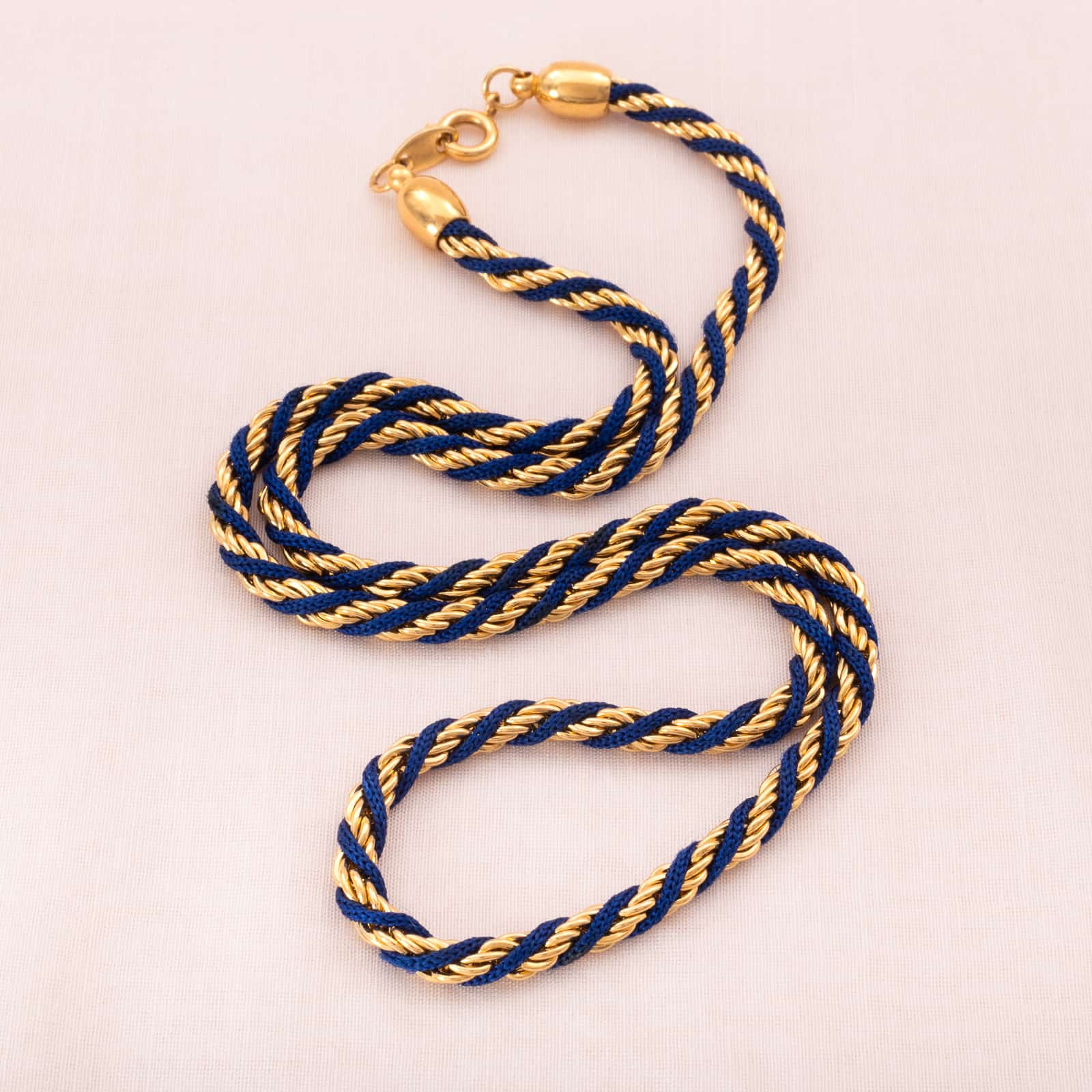 Trifari-blaue-Kordel-Halskette-maritim