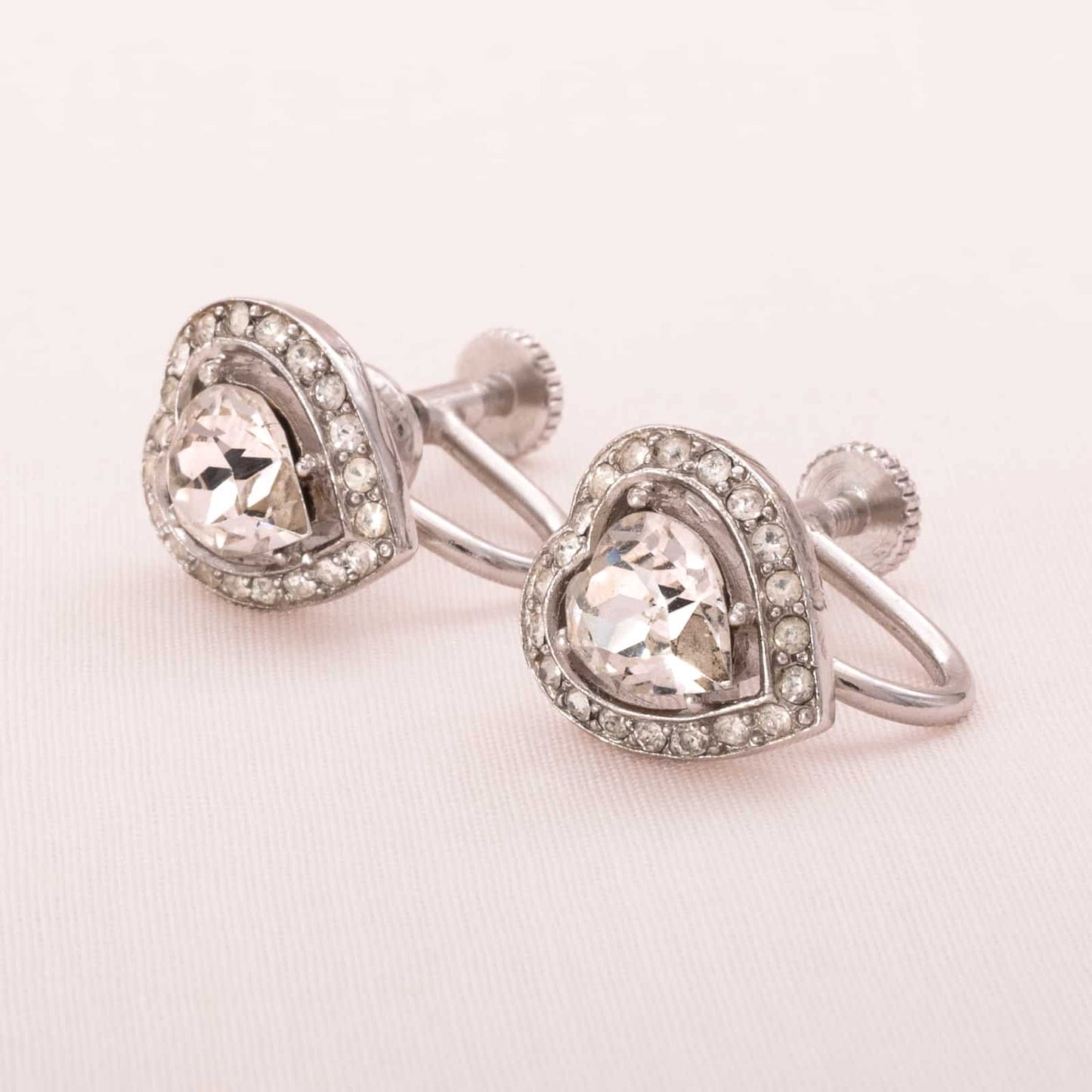 TRIFARI classic heart screw-on earrings