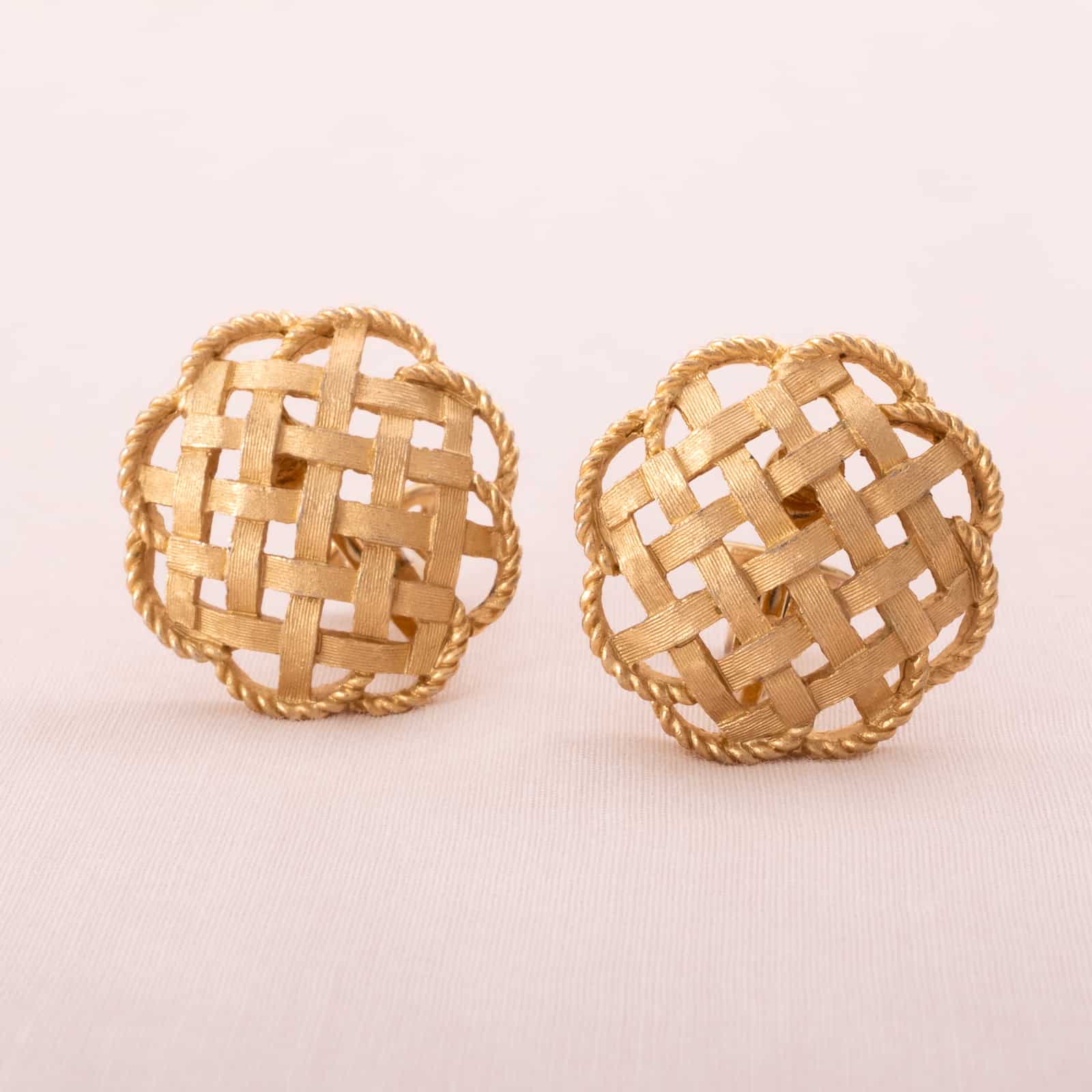 Vintage Trifari Costume Gold store Tone Knot Clip On Earrings