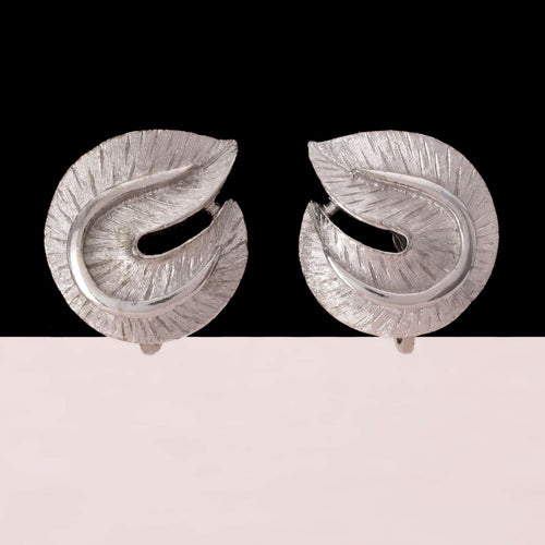 TRIFARI silver-tone leaves clip earrings