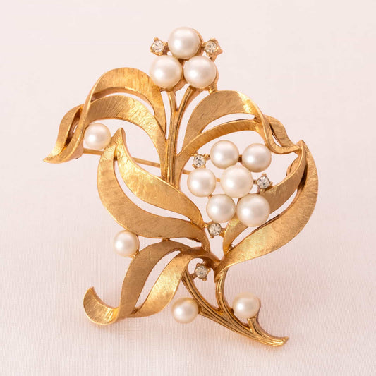 Trifari-Brosche-vergoldet-Perlen-und-Strass