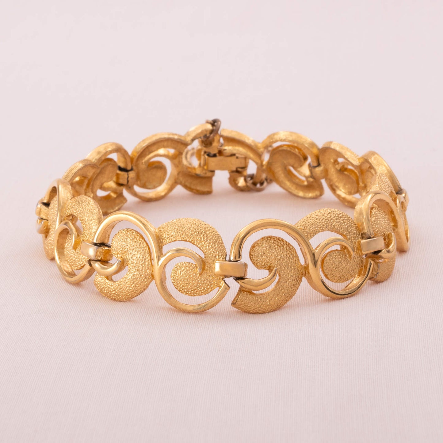 Trifari-vergoldetes-Armband-60er-Jahre