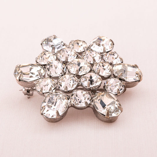 WEISS-klassische-glitzernde-Strassbrosche