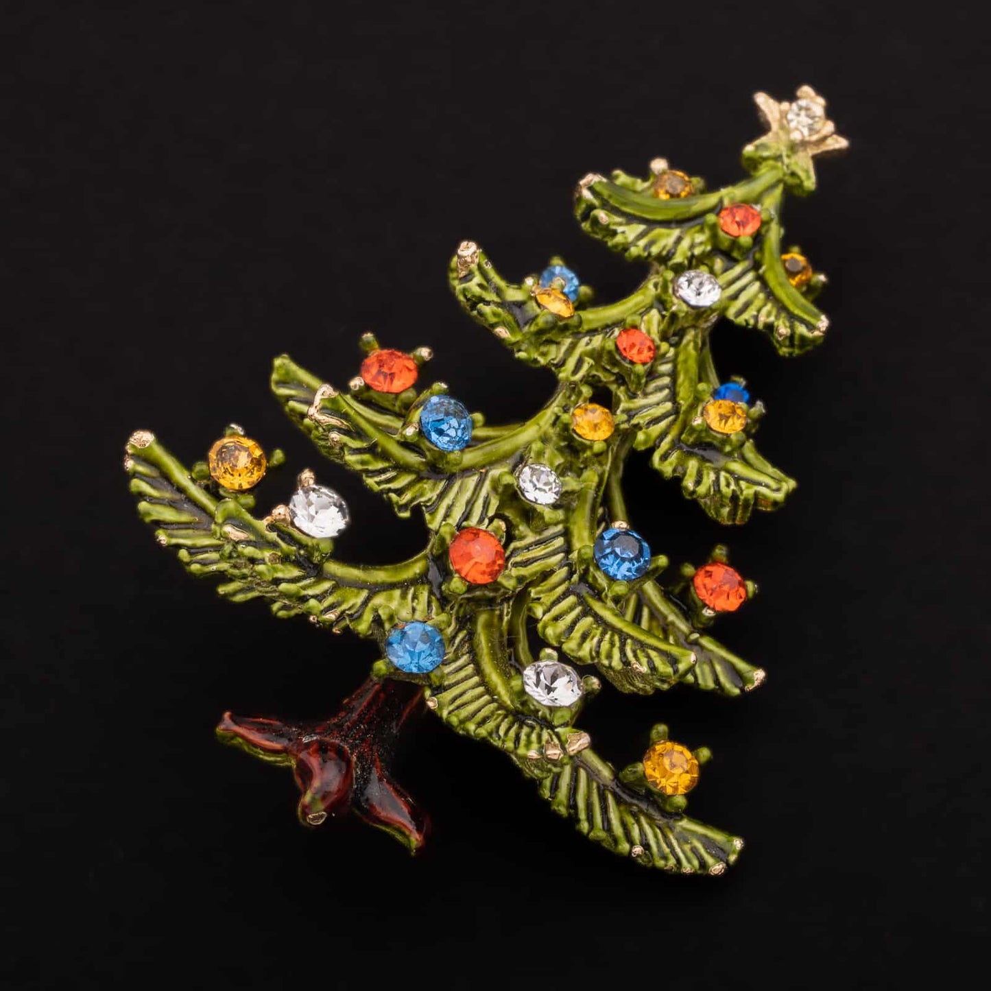 ART-Weihnachtsbaum-Brosche-grün-emailliert-mit-bunten-Strasssteinen