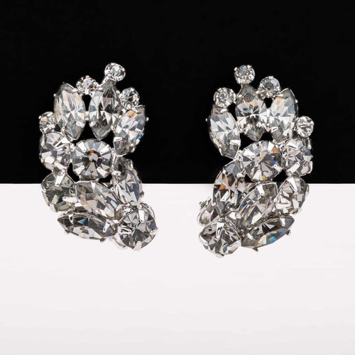 WEISS Strass Ohrclips in Rauchgrau