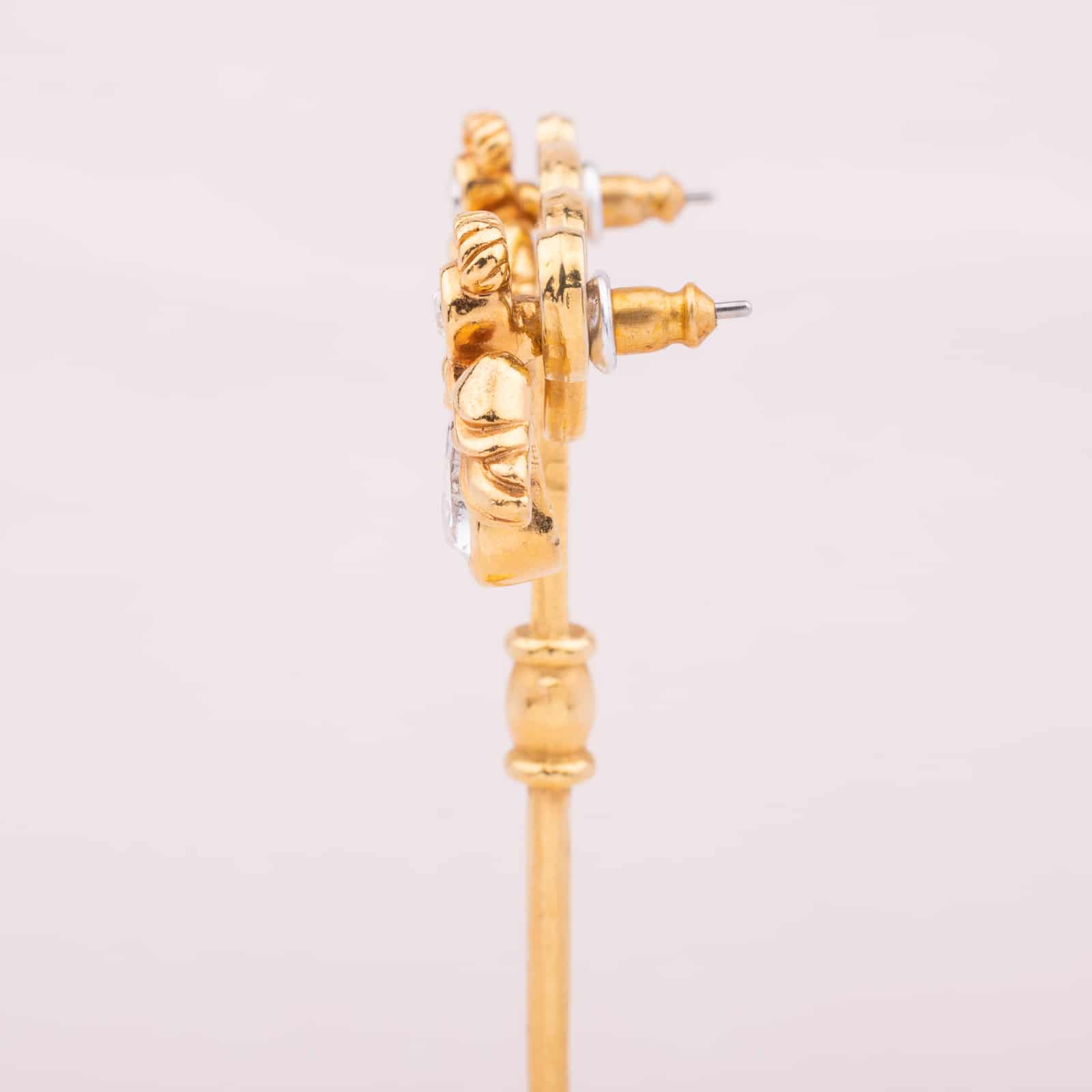 Avon-glitzernde-Engel-Ohrringe-Seitenansicht