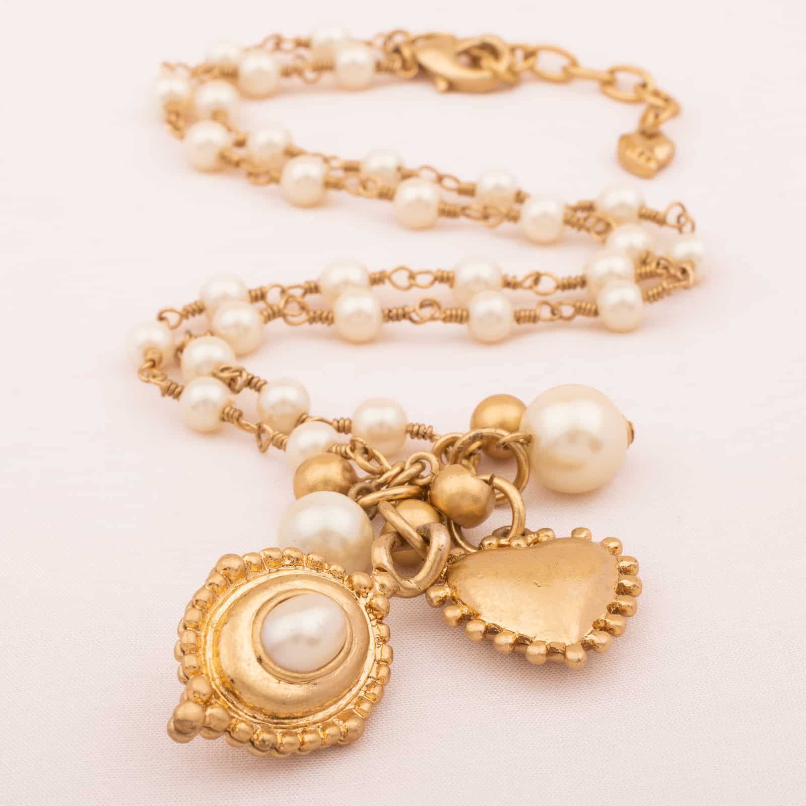 CAROLEE necklace with pearls and heart pendant – Find Vintage Beauty