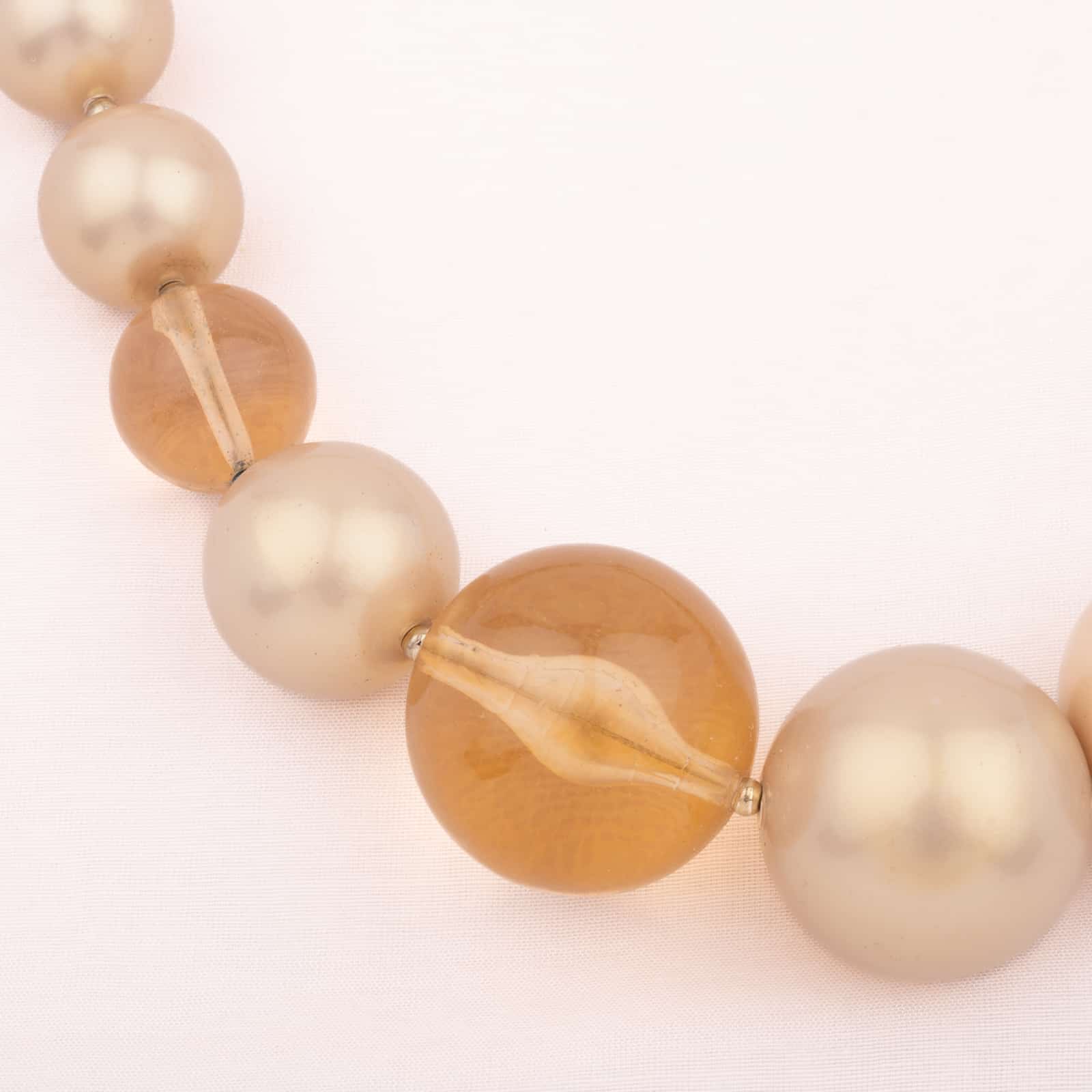 Carolee-Perlenkette-große-Champagnerfarbene-Perlen