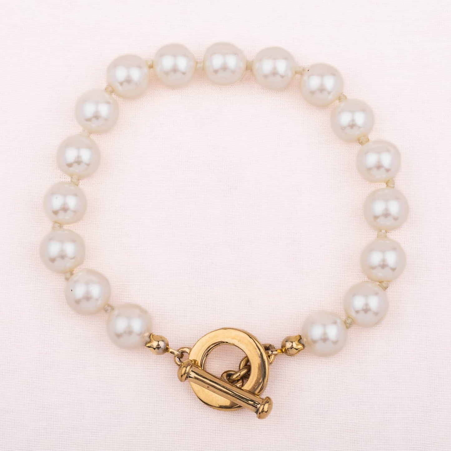 Carolee-Perlenarmband-mit-Knebelverschluss
