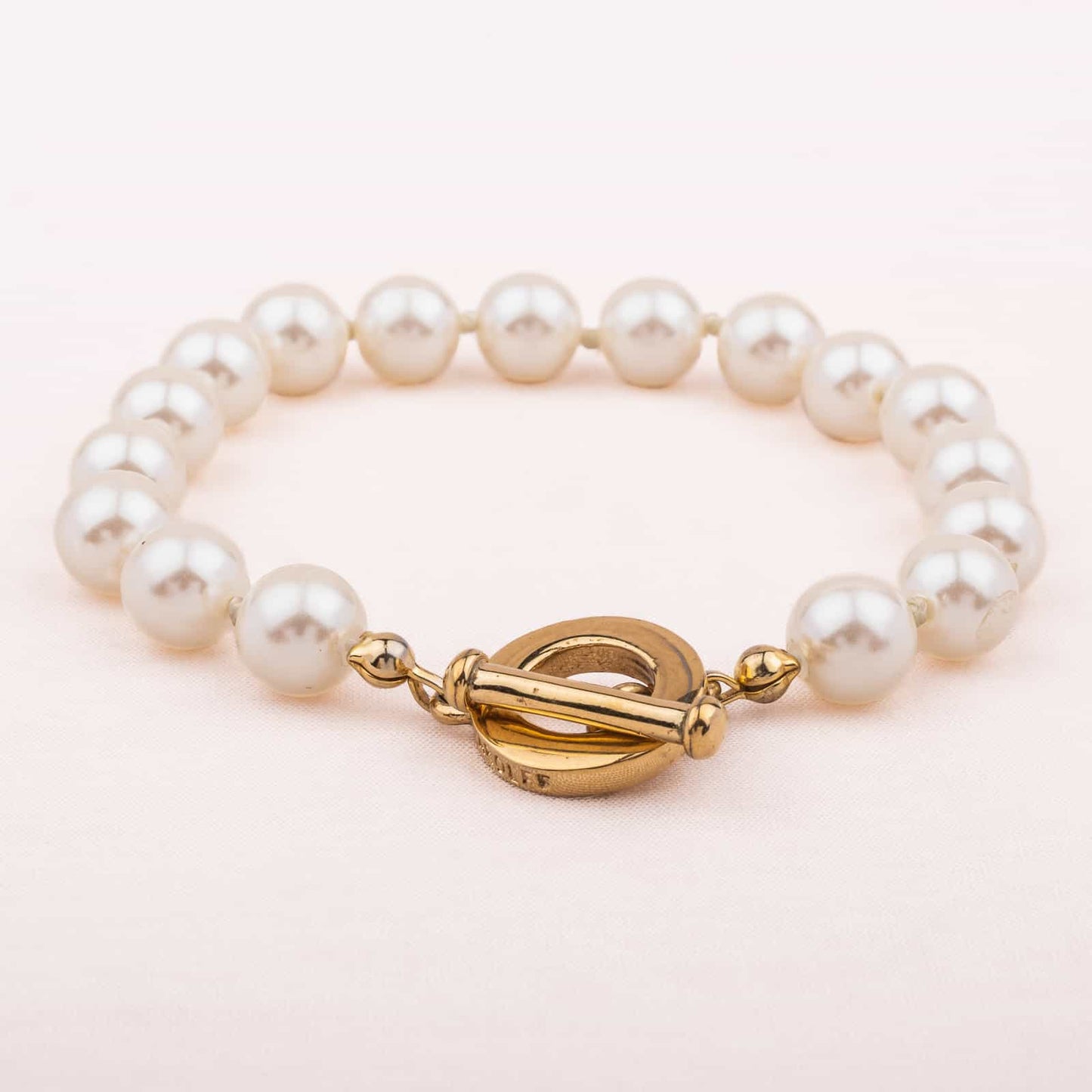 Carolee-Perlenarmband-mit-Knebelverschluss
