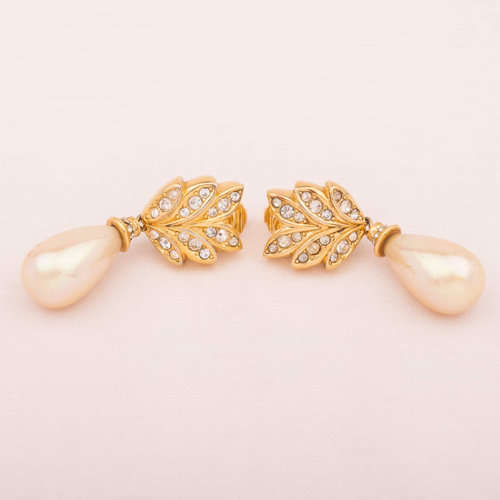 DIOR pearl drop clip earrings set with crystals Find Vintage Beauty