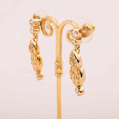 Dior-Hänger-Ohrringe-mit-Kristallen-besetzt-Seitenansicht