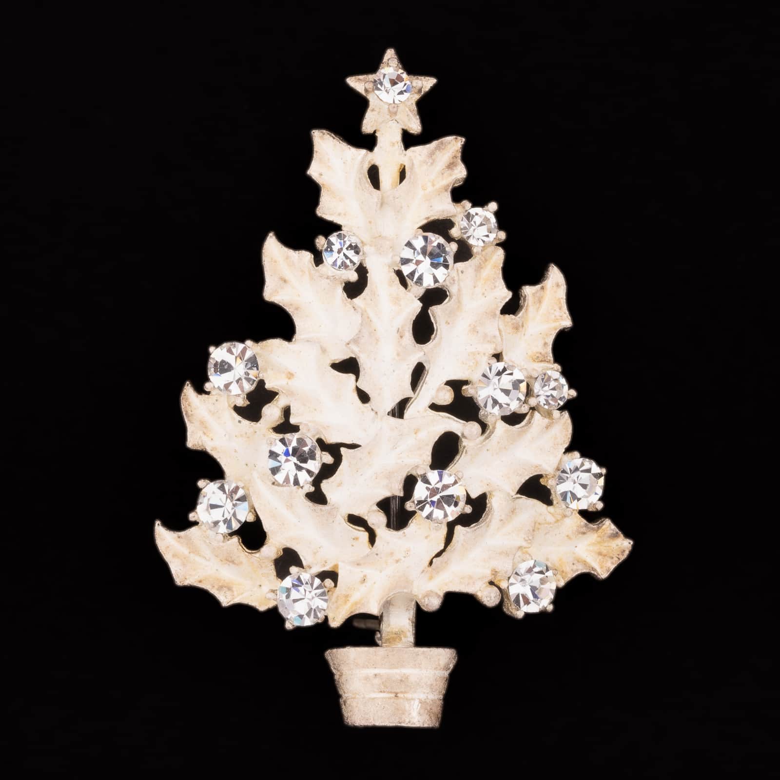 Eisenber-Ice-silberfarbene-Weihnachtsbaum-Brosche-mit-Strass