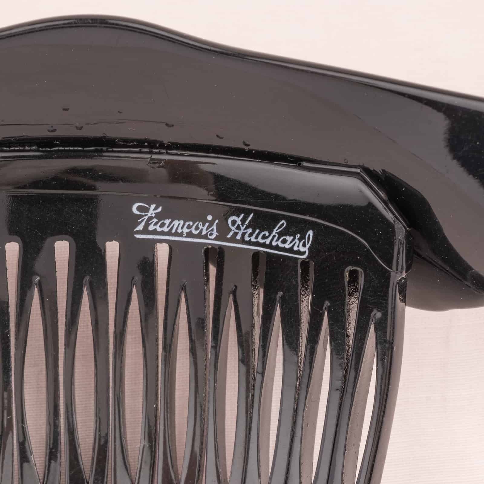 Francois-Huchard-schwarzer-Steckkamm-Signatur