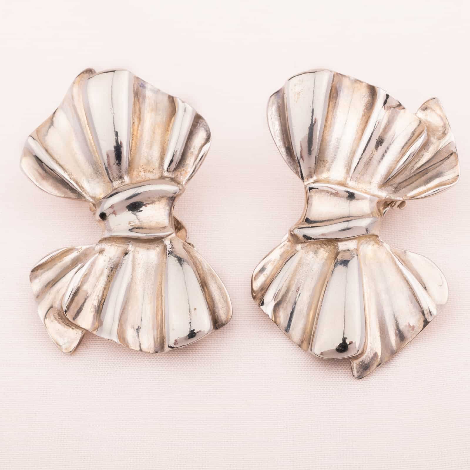 Givenchy-Schleifen-Ohrclips-versilbert-80s