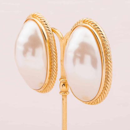 Givenchy große Ohrclips mit ovaler Perle
