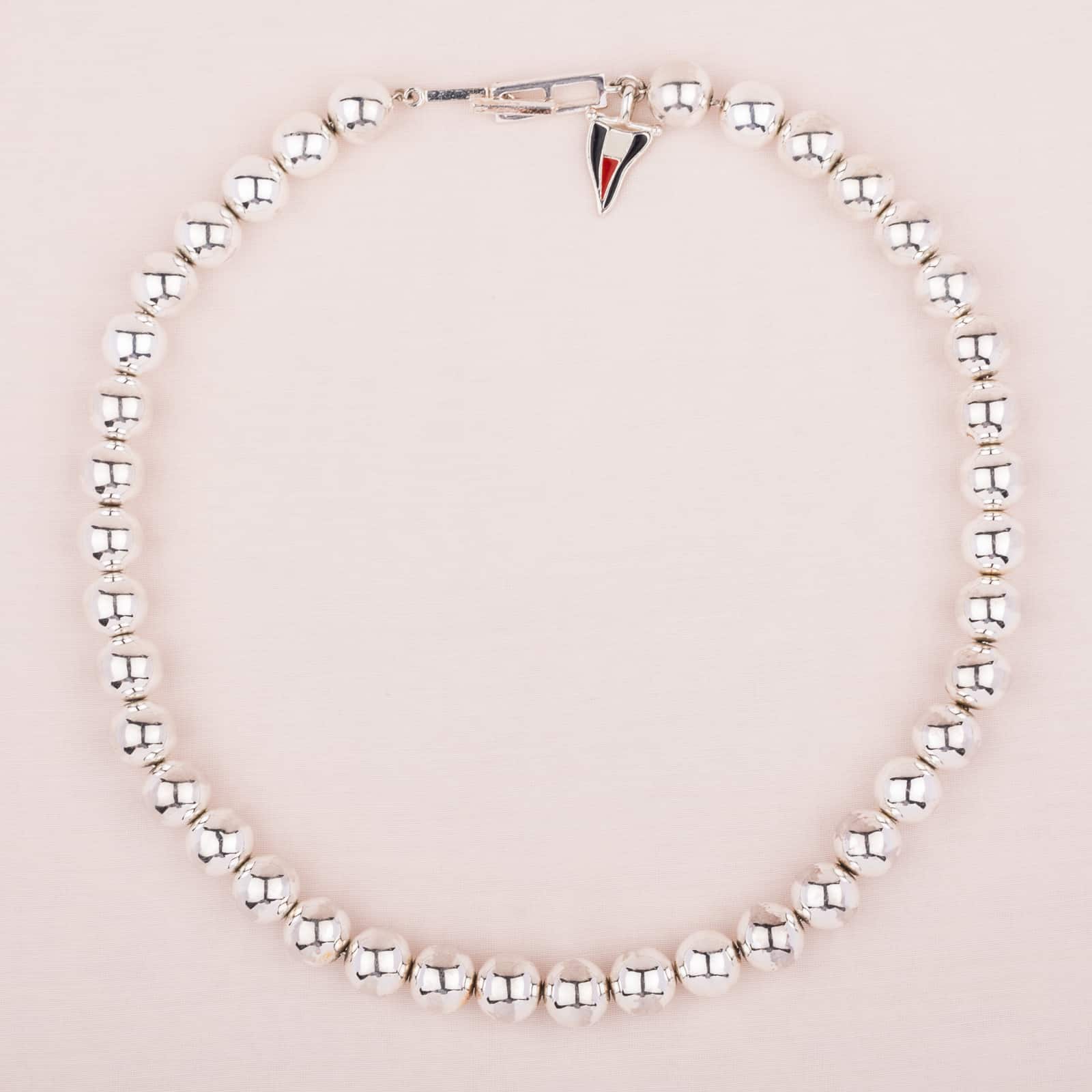 Classic ball chain made of silver-colored metal – Find Vintage Beauty