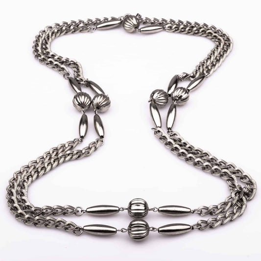 Kramer-of-New-York-lange-silberfarbene-Halskette-Metallkugeln-70s