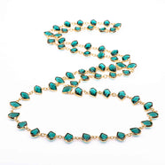 Gold-plated necklace with green crystals