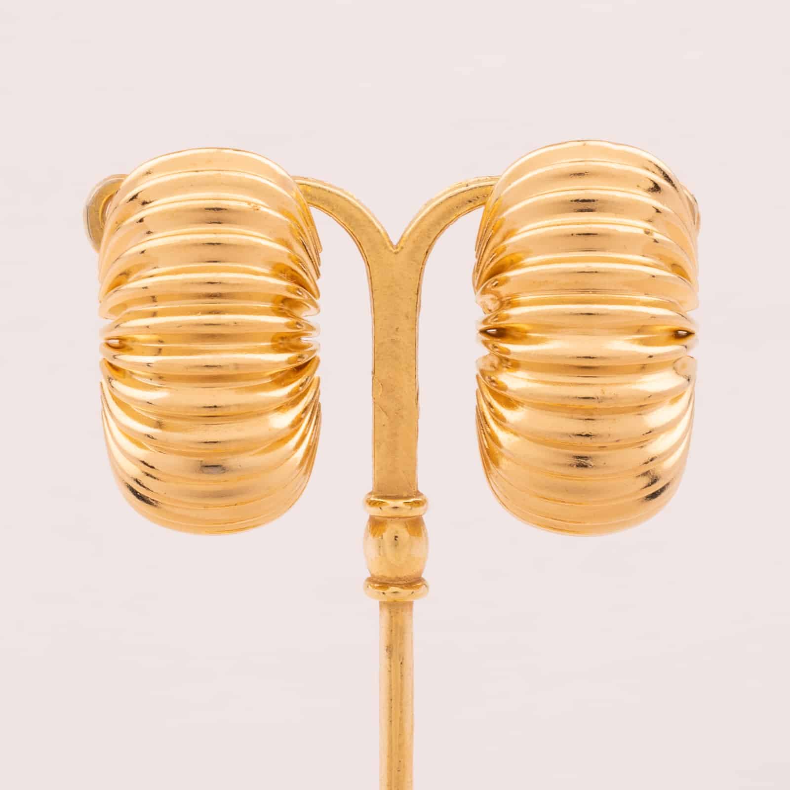 Les-Bernard-vergoldete-90s-Kreolen-Ohrringe