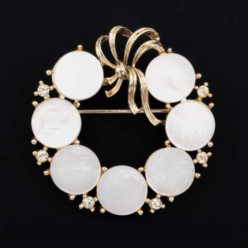 LISNER wreath brooch with mother-of-pearl and rhinestones