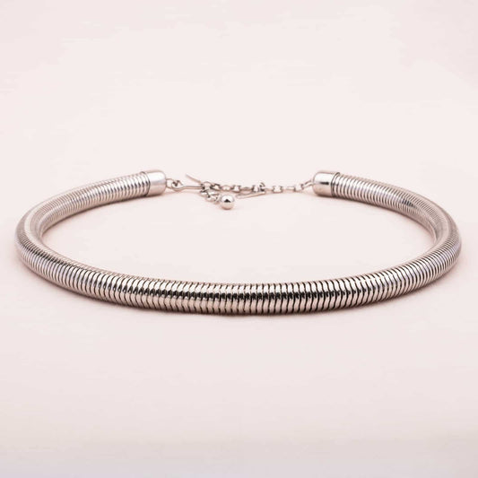 Silberfarbene Schlangenkette von Monet
