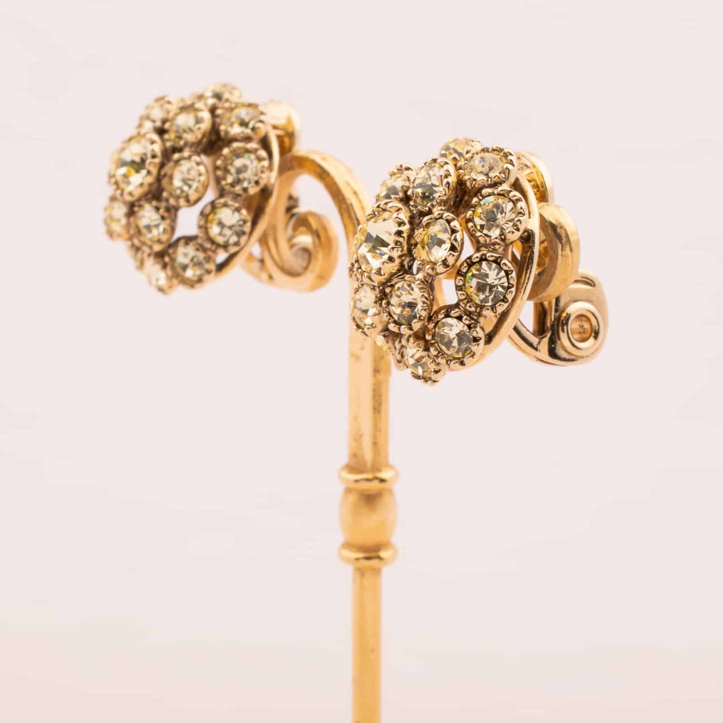 Monet-kleine-gelbe-Strass-Clips