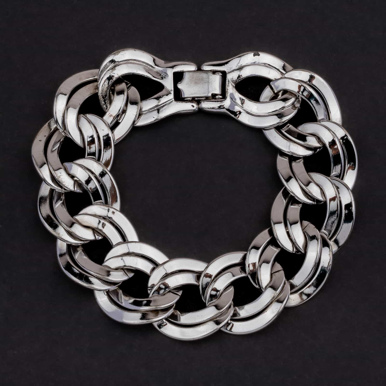 Monet-silberfarbenes-Kettenglieder-Armband