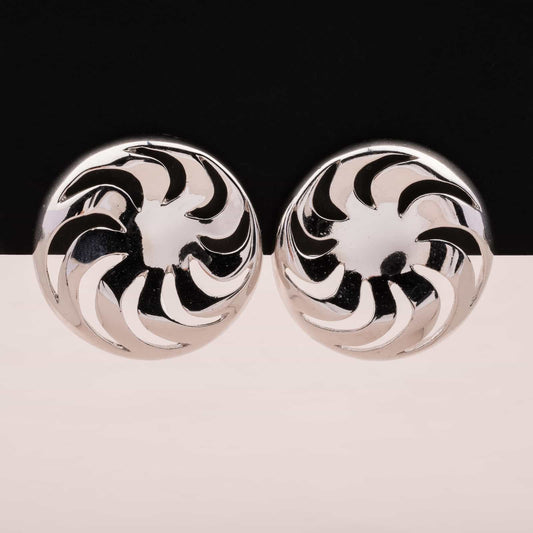 Monet-silberfarbene-Ohrringe-in-großer-Swirl-Form