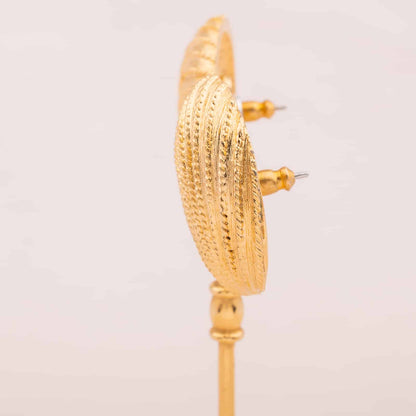 Napier-vergoldete-Ohrringe-Seitenansicht