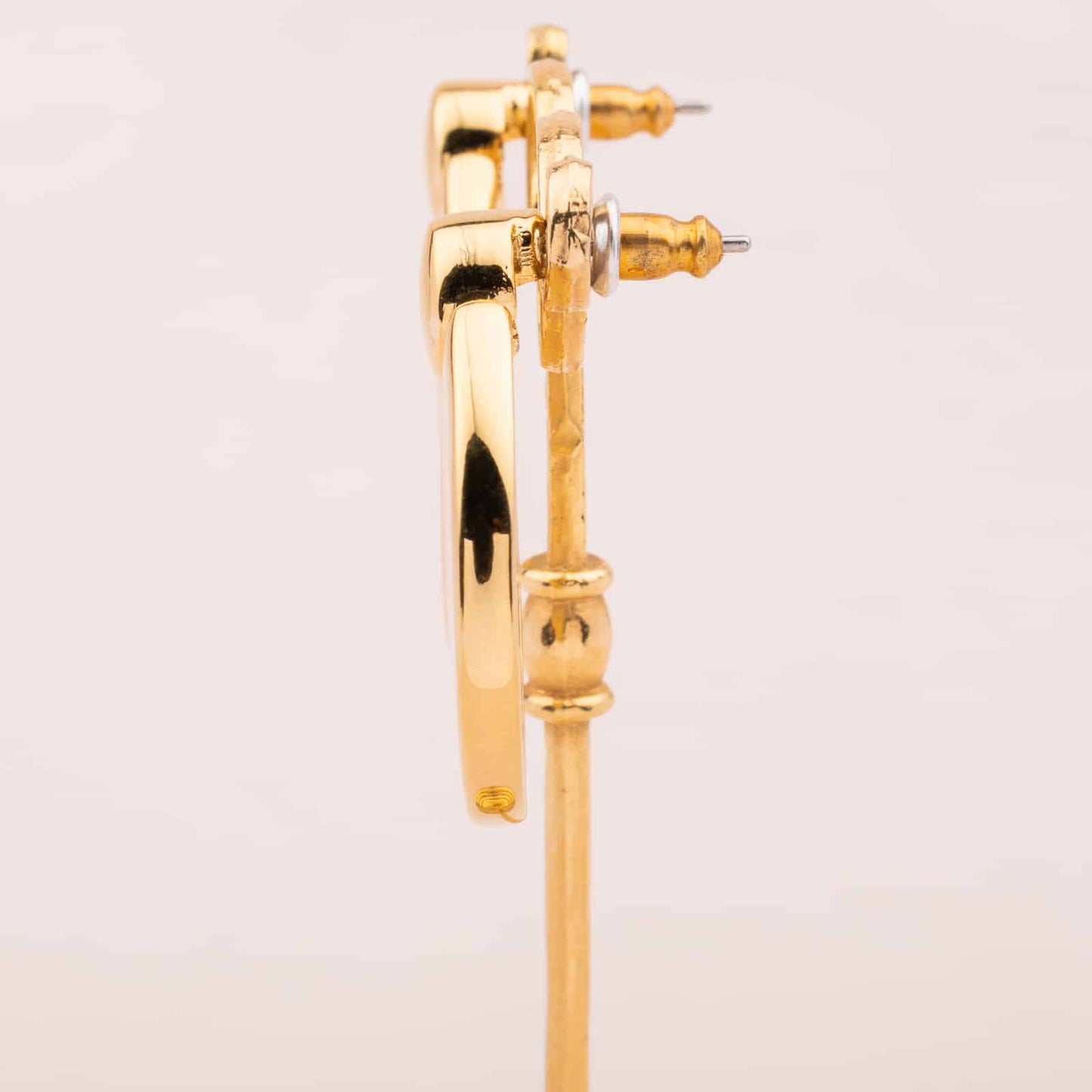 Napier-vergoldete-Ohrringe-90s-Seitenansicht