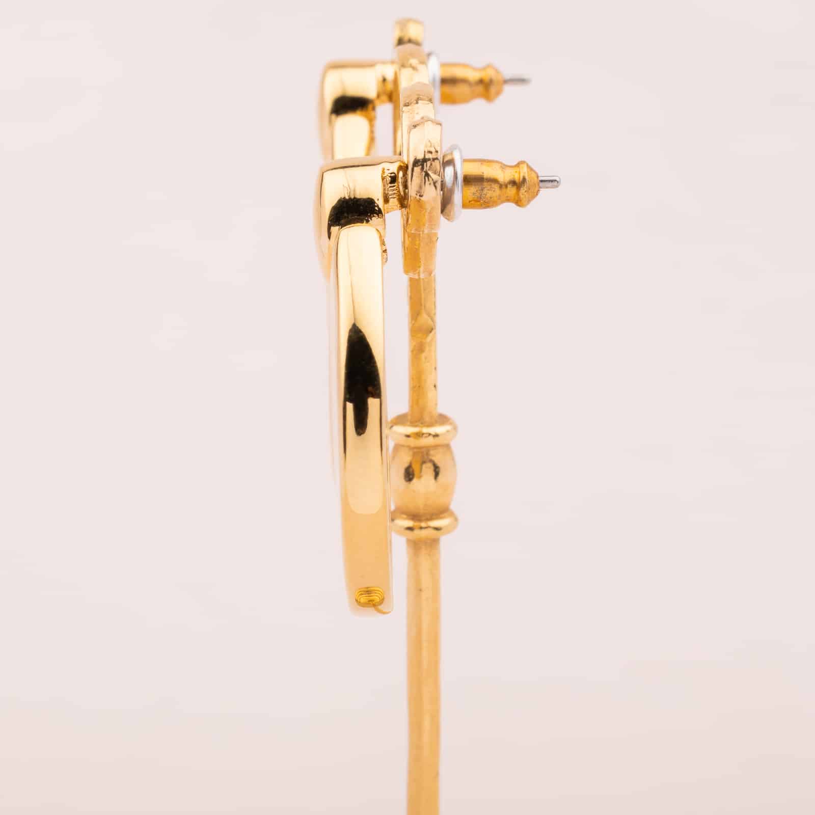 Napier-vergoldete-Ohrringe-90s-Seitenansicht