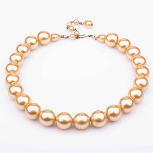 Champagnerfarbene Perlenkette aus den 50s