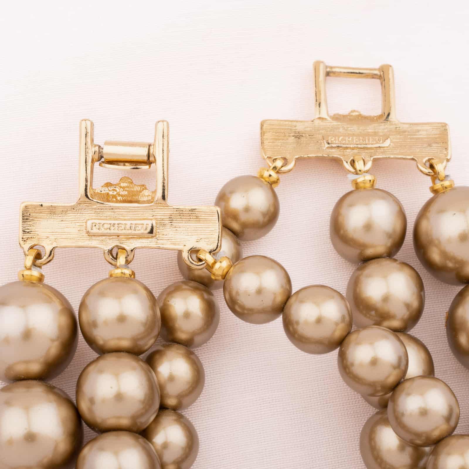 Richelieu-Vintage-Perlenarmband-Signatur