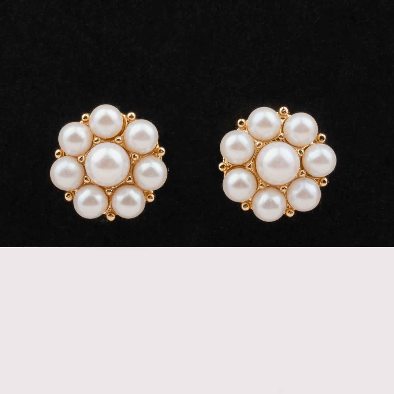 Richelieu-Perlen-Ohrringe-Blumenform