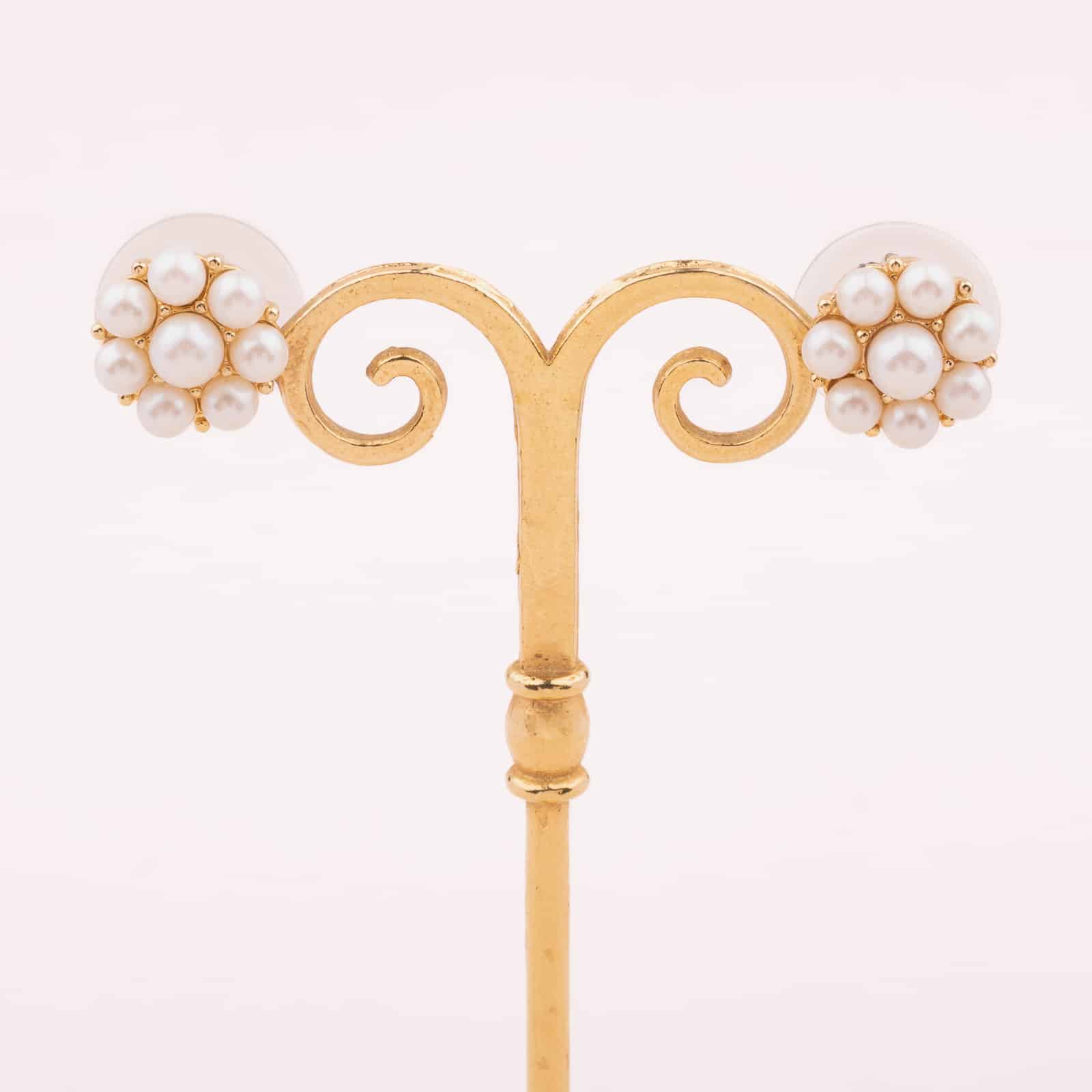 Richelieu-Perlen-Ohrringe-Blumenform