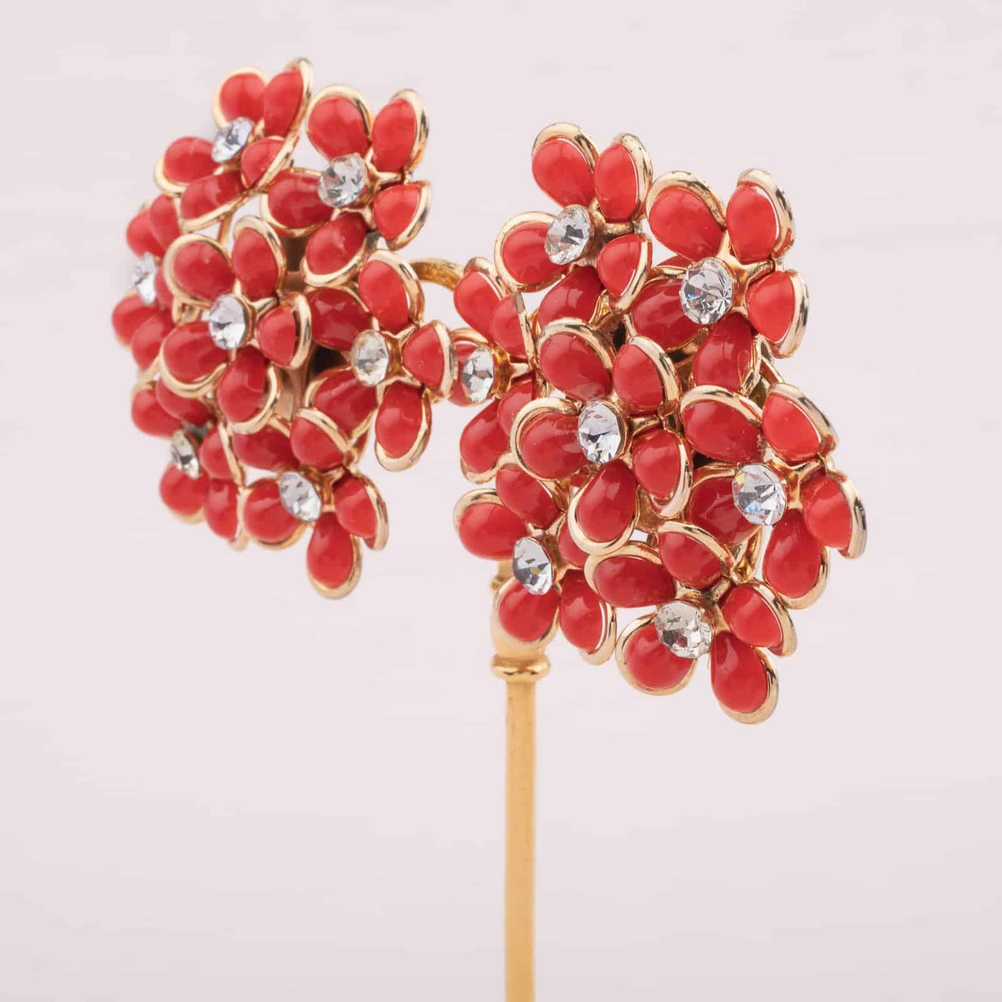 Große-Vintage-Blumen-Ohrclips-Rote-Blüten