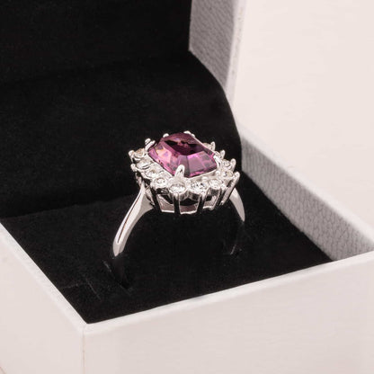 Sarah-Coventry-Ring-mit-eckigem-lila-Kristall