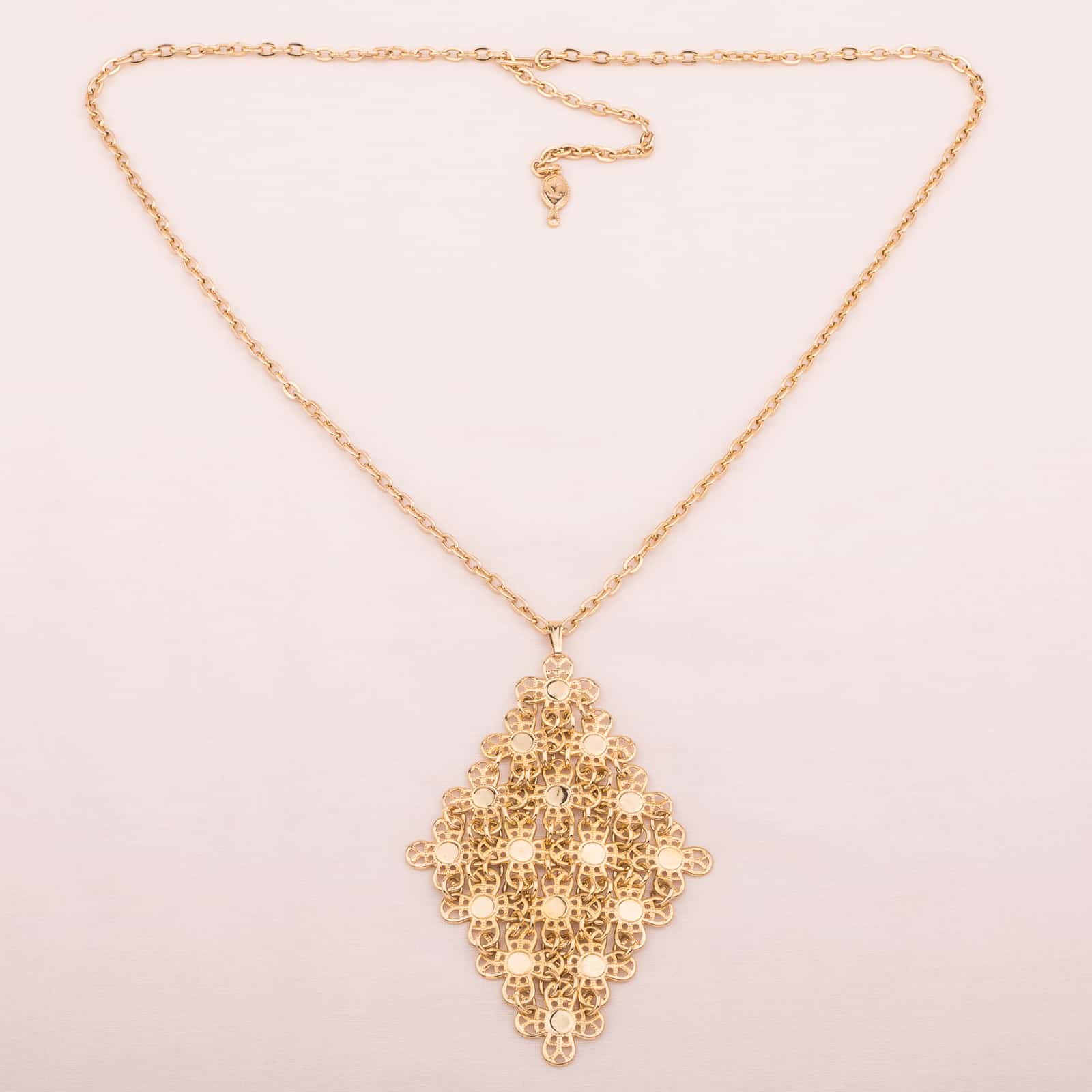 Sarah-Coventry-Halskette-1972-Golden-Petals