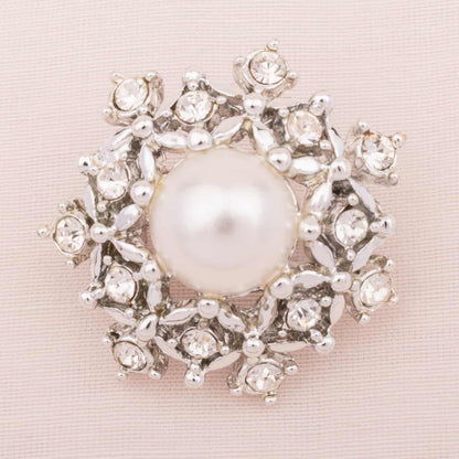 Sarah-Coventry-kleine-silberfarbene-Brosche-mit-Strass-und-Perle