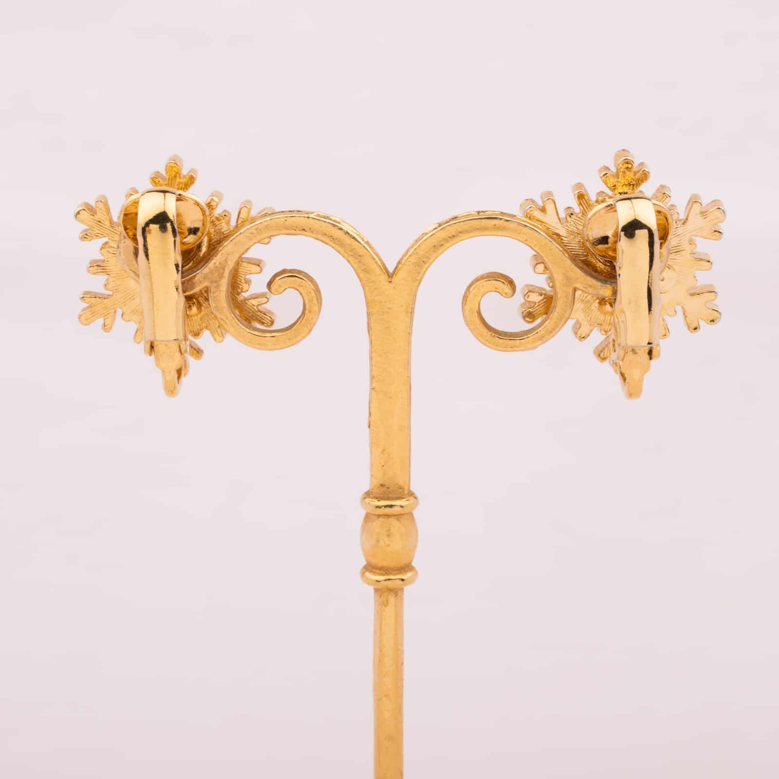 Vergoldete-Schneeflocken-Ohrclips-Rückseiten