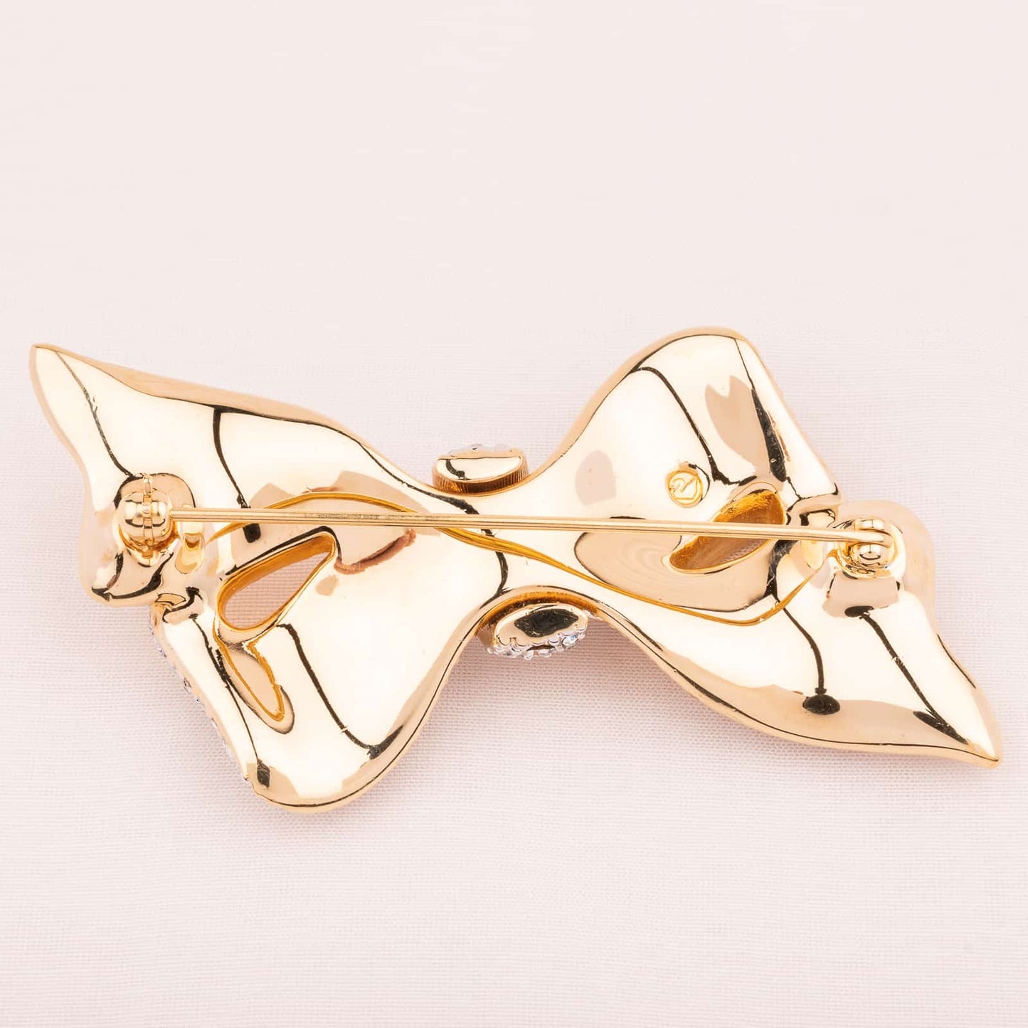 Swarovski-große-glitzernde-Schleifenbrosche-Rückseite